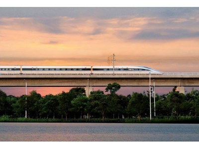 滬蘇湖高鐵南潯10kV配電所受電成功，為全線送電