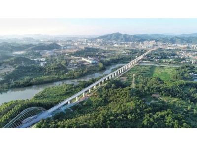 發現最美鐵路·喜看贛粵新發展