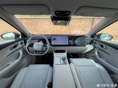 預售14萬選它還是ID.4！哪吒L純電版將于6月28日上