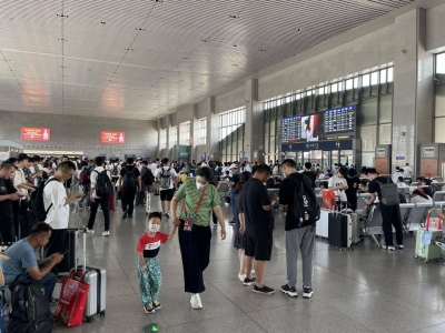 鐵路多措并舉確保旅客暑期平安出行