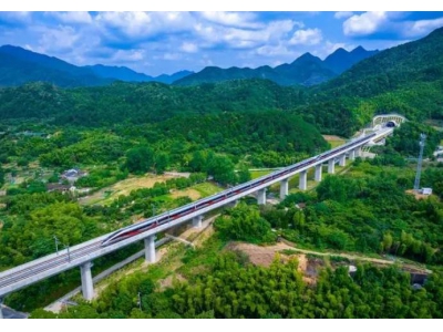 暢通旅客流通“主動脈”,充盈縣域景區“毛細