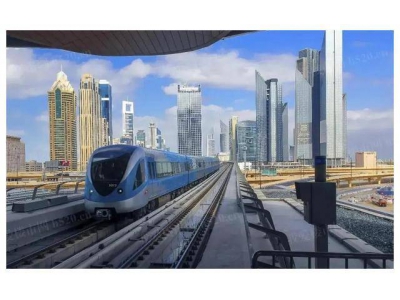 鐵路暑運(yùn)創(chuàng)新高：多因素助力創(chuàng)輝煌