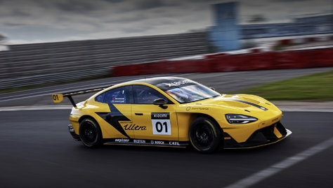  318km/h極速過彎！第一視角體驗(yàn)小米SU7 Ultra原型車紐北賽道刷圈