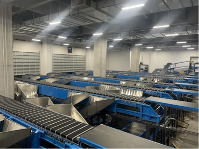 菜鳥自主研發(fā)快遞分揀機(jī)啟用：每小時(shí)8000件 準(zhǔn)確