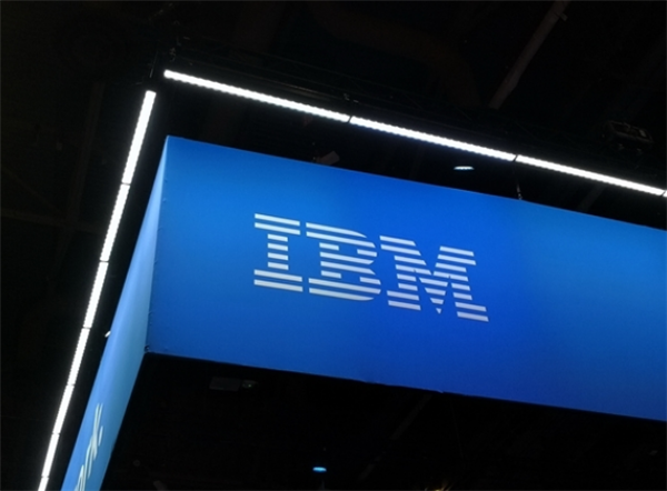 IBM發(fā)布全新光電共封裝工藝：AI模型訓(xùn)練速度將提升5倍