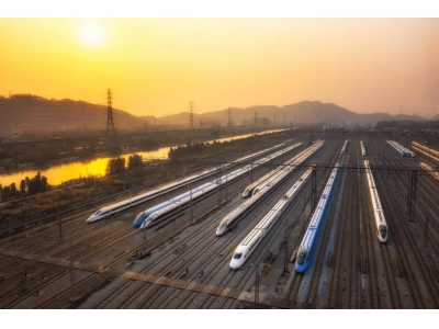 全球最快高鐵列車CR450正式亮相