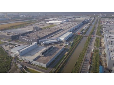 特斯拉上海工廠大放異彩,馬斯克點(diǎn)贊