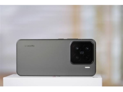 小米高端機(jī)熱賣破百萬，盧偉冰：20%轉(zhuǎn)自iPhone用