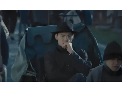 萬(wàn)人合拍、線下應(yīng)援，這屆網(wǎng)友送了向佐一個(gè)抽