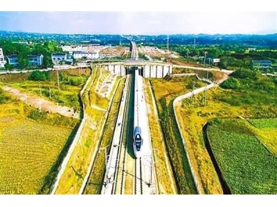 鐵路部門溫馨服務春運讓寒冬不再