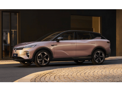 嵐圖汽車攜手DeepSeek,夢想家知音等車型智能升級