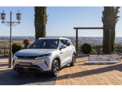 比亞迪元UP歐洲新上市，刀片電池加持，智能城市