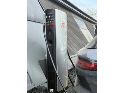 比亞迪超級e平臺：5分鐘閃充400公里，油電同速新