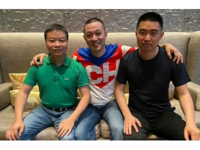 新能源三巨頭再聚首,李斌李想何小鵬境況各異