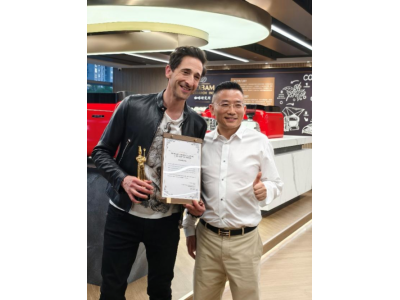 奧斯卡影帝結束中國之旅,在老板電器再獲一座