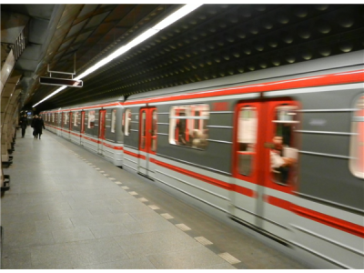 “高鐵上能不能吃泡面”被網友吵翻 12306回應