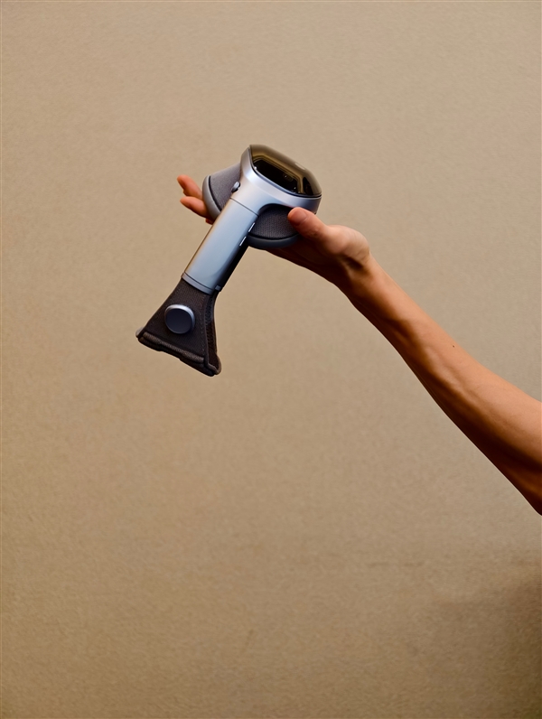 主流手機廠商首款！vivo Vision交互、內(nèi)容對標(biāo)蘋果