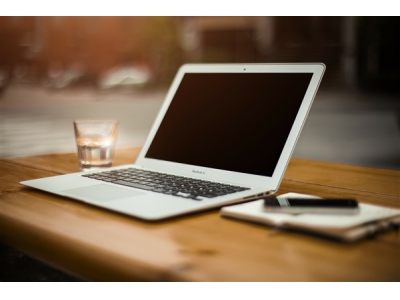 OLED筆記本電腦銷量激增142% 滲透率