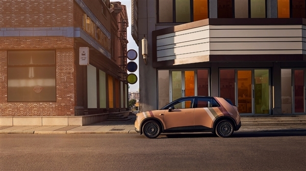 高端純電小車TOP1!firefly螢火蟲8月交付4346輛 環比增長84%