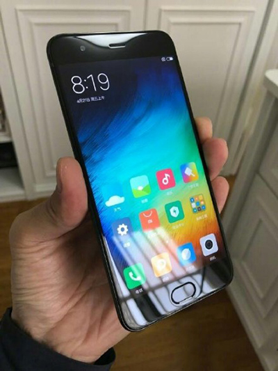 毫無違和 錘子、酷派與小米上演圈粉大戲