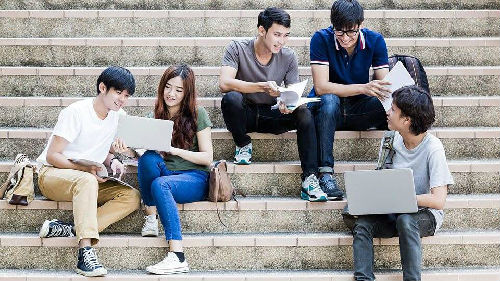 校園社區(qū)的進(jìn)化,一場(chǎng)年輕人的爭(zhēng)奪戰(zhàn)