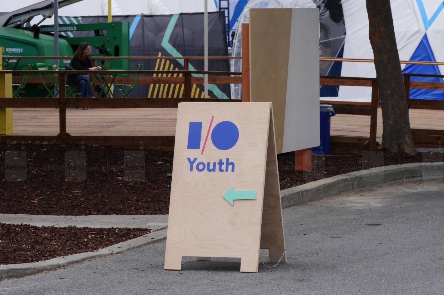 谷歌 I/O 2017:一腳在舊時代修補,一腳在新時代徘徊