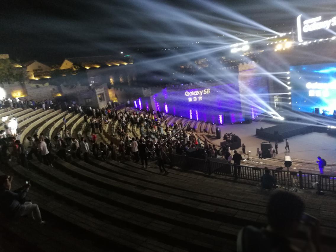 現場目擊三星S8在華發布:一場時尚浪漫的手機Party