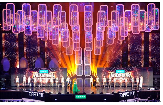 把手機發布會辦成明星演唱會,這家手機廠商背后的邏輯