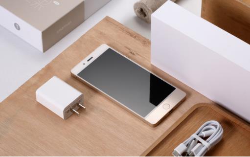 2017高顏值手機PK,錘子堅果Pro、小米6、榮耀9誰更驚艷